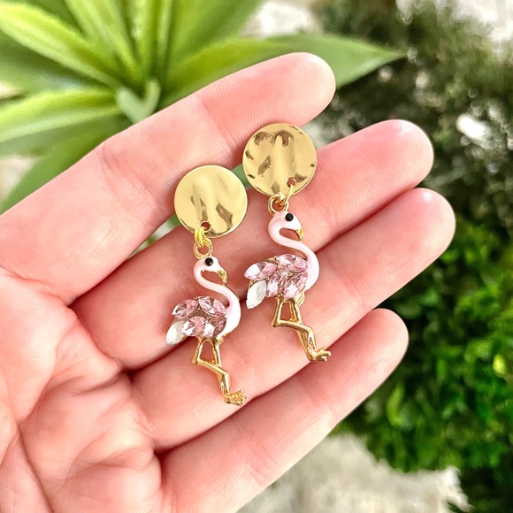 Flamingo Dangle Earrings - Picture 2 of 4